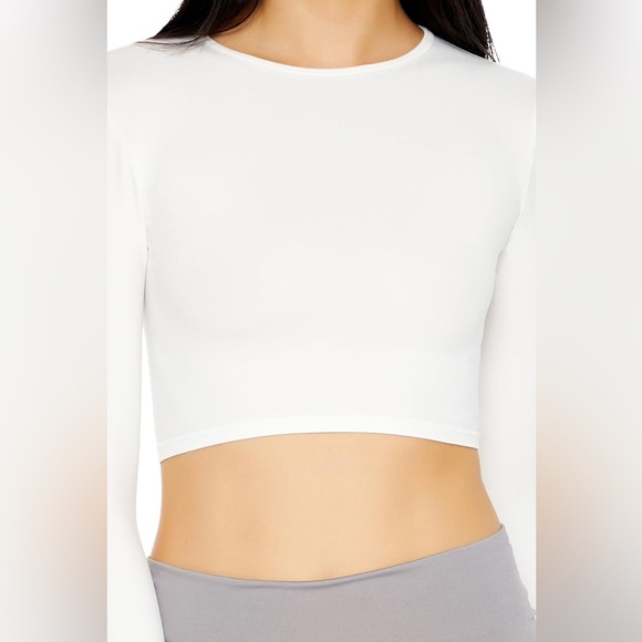 Forever 21 Women's Seamless Long-Sleeve Crop Top Size Large Color White New - Picture 2 of 5